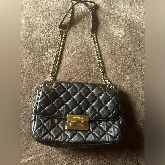 Michael Kors
Sloan leather hand bag - Picture 1 of 4